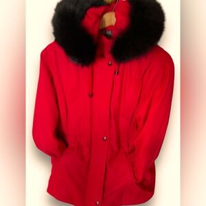 Coat parka style In excellent pre owned condition.